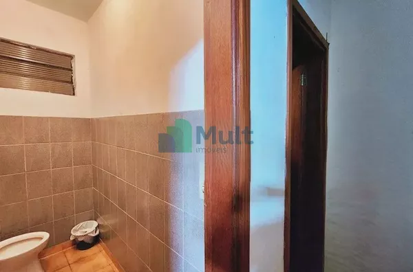 Galpão Comercial em excelente localização no Bairro Jd. Maria Goretti com terreno de 610m² e 454m² de área construída, próximo ao SUS.