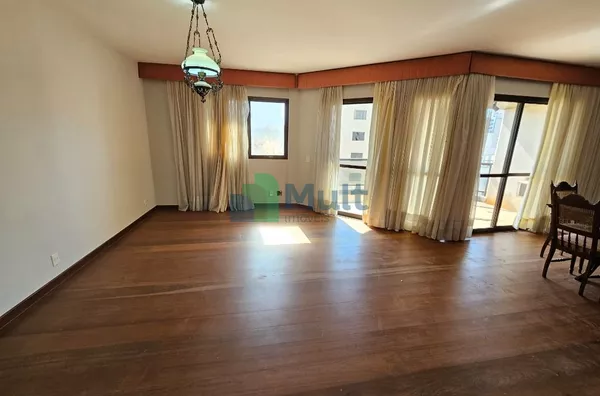 Lindo Apartamento de Alto Padrão localizado no Centro da Cidade, área nobre e andar alto, face...