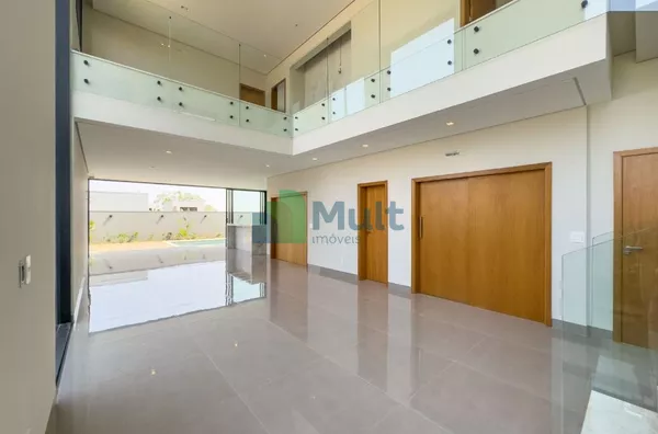 Sobrado de Alto Padrão em Condomínio Fechado projeto Moderno Arq. Fábio Martins com terreno de 365m² e 310m² de construção.