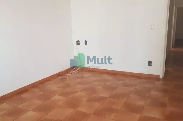Casa Térrea em excelente localização no Bairro Jd. Bandeirantes com 150m² de área útil, 3...