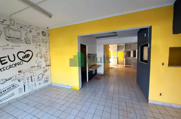 Sobrado Comercial localizado na Av. Independência com 264m² de área útil.