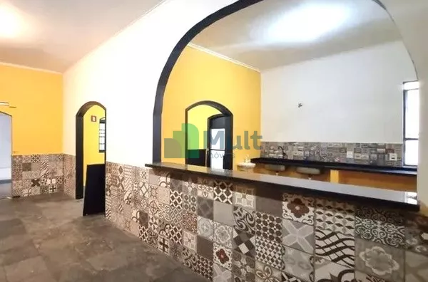 Salão Comercial  localizado no Bairro Vila Seixas em  excelente localização próximo às Avenidas Independência, Francisco  com 469m² de terreno e 327m²