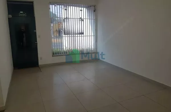 Imóvel Comercial em excelente localização na Av Independência, 2 pavimentos com 358m² de área privativa.