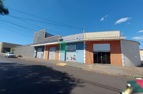 Salão Comercial em ótima localização no Bairro Lagoinha com 55m² de área privativa.