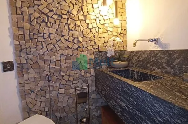 Casa térrea em Condomínio Fechado, toda reformada em Bonfim Paulista SP com terreno de 457,51 e 198m² de área construída.