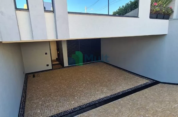 Sobrado maravilhoso de Alto Padrão no Res. Alto do Castelo.