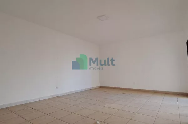 Casa Térrea  Comercial/ Residencial em excelente localização no Bairro Jd. Sumaré com terreno 481,60m² e 362,32m² de área construída.