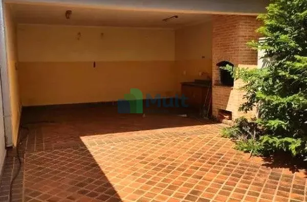 Sobrado Residencial/Comercial em excelente localização no Bairro Alto da Boa Vista com terreno de 479,68m² e 300m² de área construída.