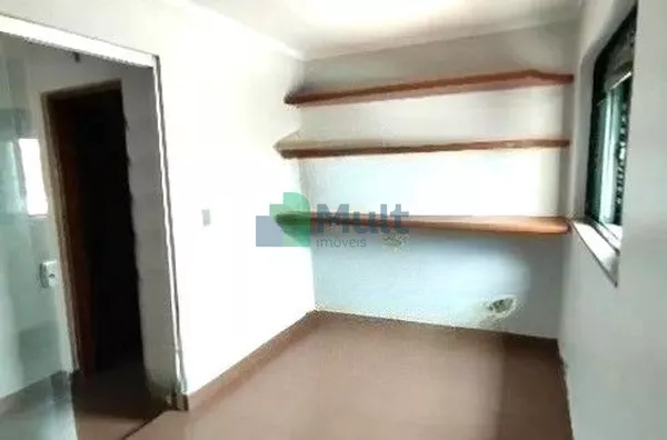 Excelente Sobrado Residencial/Comercial no Bairro Jardim América com 405m² de terreno e 315m² de área construída.