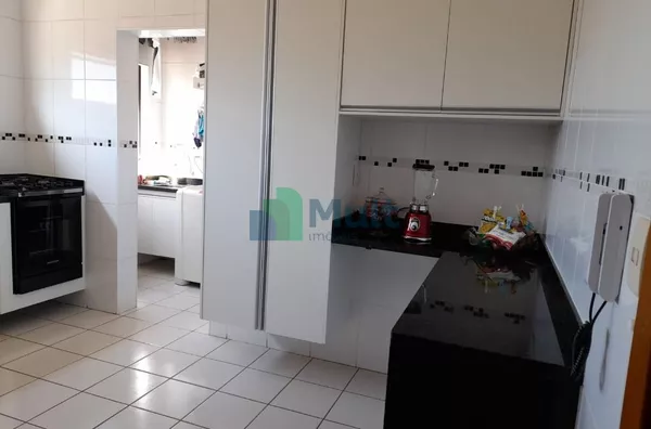 Apartamento em ótima localização no Bairro Jd. Botânico com 124,23m² de área útil.