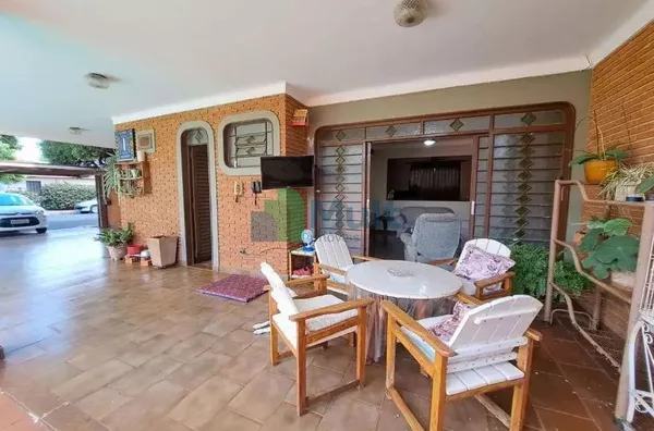 Casa com 4 quartos, sendo 1 suíte, 264 m² - venda ou aluguel - Boulevard - Ribeirão Preto/SP
