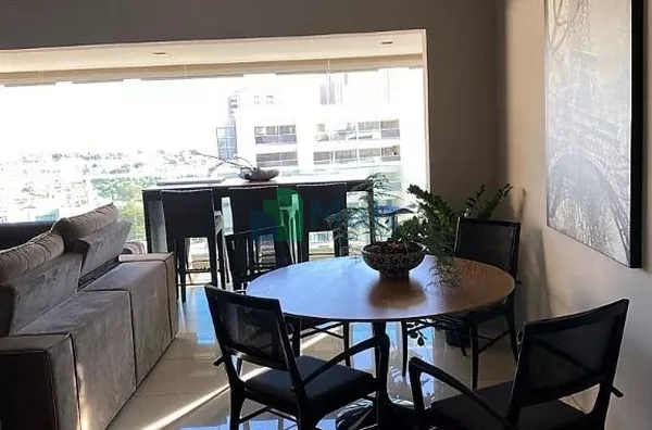 Apartamento de Alto Padrão localizado no Bosque das Juritis com 3 suítes.