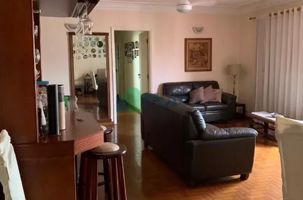Apartamento em excelente localização no Centro da Cidade perto no Shopping Santa Úrsula com 202,67m² de área privativa, 1 apartamento por andar.