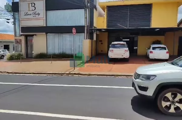 Imóvel Comercial localizado na Av. Presidente Vargas em excelente localização, com 330m² de terreno e 270m² de área construída.