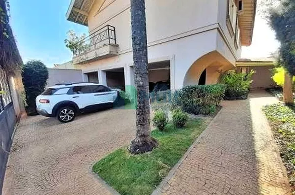 Sobrado no Bairro Jd. Sumaré com 04 suítes, piscina, varanda gourmet  com 595m² de área útil.