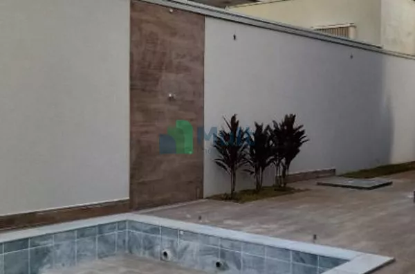Casa Térrea em Condomínio Fechado no Bairro Quintas de São José com 319m².
