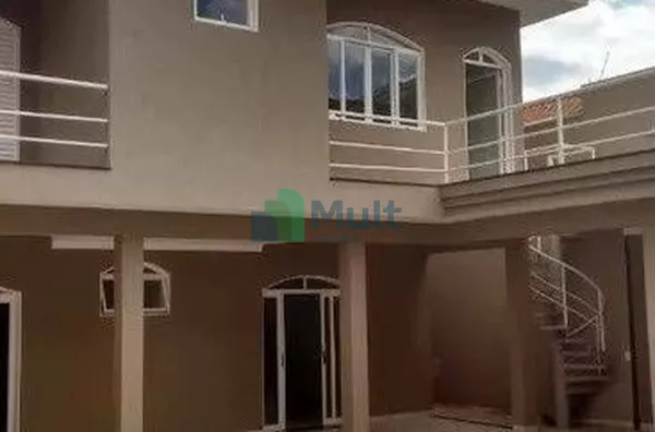 Lindo Sobrado no Bairro da Ribeirânia com 4 dormitórios, piscina e varanda gourmet, 359m² de área útil.