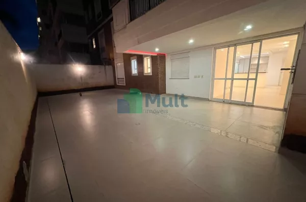 Apartamento térreo em ótima localização no Bairro Ribeirânia com 199,83m², de área útil, 4...