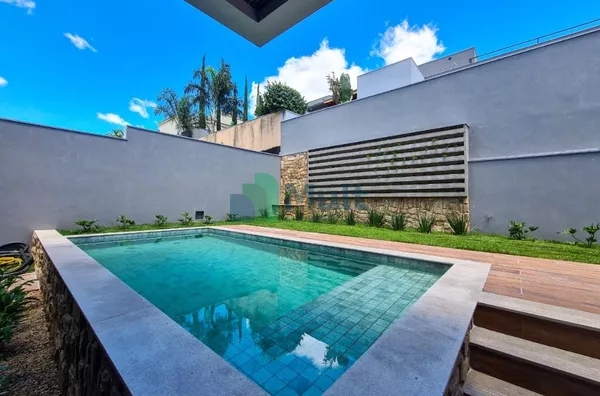 Casa no Condomínio Alphaville 2 em Bonfim Paulista, 364m² de área construída.
