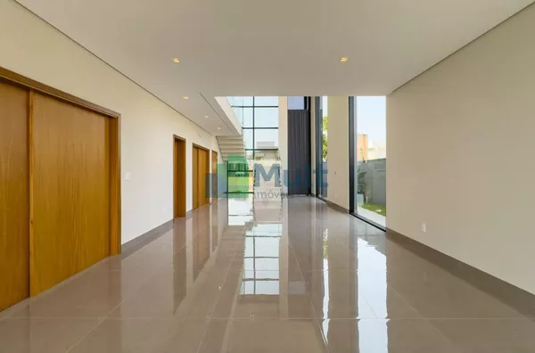 Sobrado de Alto Padrão em Condomínio Fechado projeto Moderno Arq. Fábio Martins com terreno de 365m² e 310m² de construção.