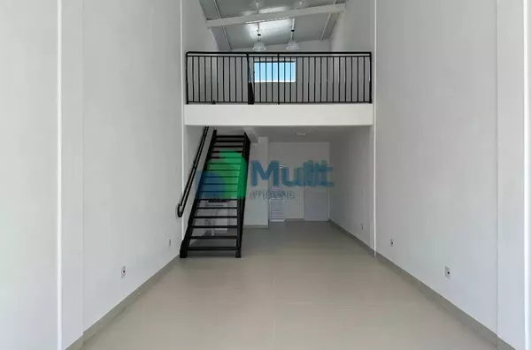 Salão Comercial Novo ( será entregue em Junho de 2025) em excelente localização no Bairro Jardim...