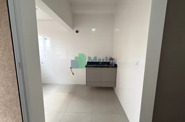 Apartamento para locação em Ribeirânia, Ribeirão Preto/SP. Com 33 m², oferece ambientes modernos e funcionais, ideal para estudantes e profissionais.