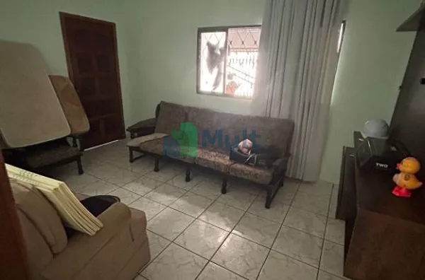 Casa térrea  localizada no  Bairro Jardim Paulistano com terreno de 144m² e 112,81m² de área construída.