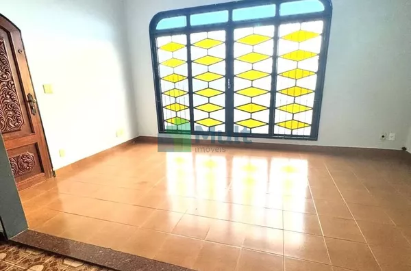 Casa para Venda e Aluguel – 226,73 m² – 5 Quartos, 3 Suítes, 4 Banheiros – Bairro Jardim Mosteiro | Ribeirão Preto/SP