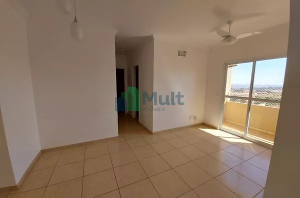 Apartamento em ótima localização com 2 dormitórios, sendo 1 suíte.