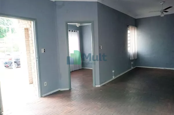 Sobrado localizado no Bairro Campos Elísios com 275m² de área construída .