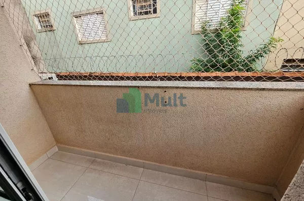 Apartamento Reformado em excelente localização no Bairro Jd. Anhanguera próximo ao Supermercado Mialich e Av. Barão do Bananal com 64,04m² privativos.