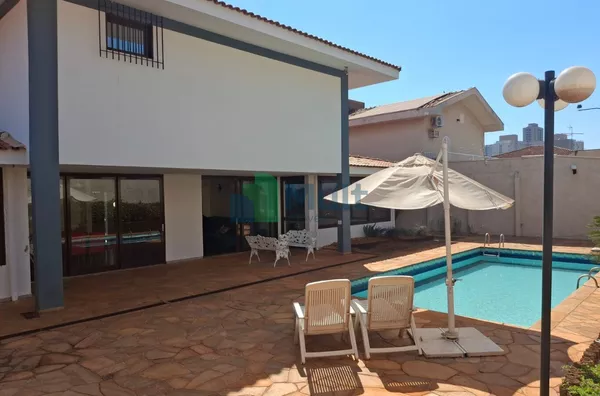 Casa com 6 Quartos, sendo 3 suítes a venda, 626 m² - Ribeirânia - Ribeirao Preto