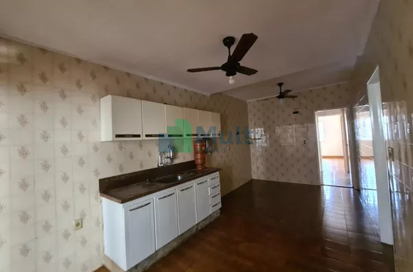 Casa com 03 quartos, sendo 01 suíte para venda - Jardim Interlagos - Ribeirão Preto