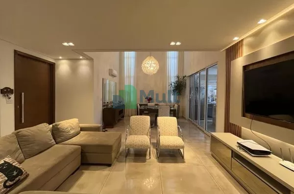 Lindo Sobrado em Condomínio Fechado em ótima localização com terreno de 407,54m² e 266,10 de área útil.