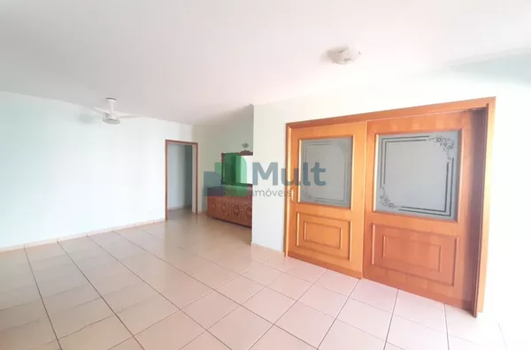 Apartamento com 153m², 2 vagas com valor único.