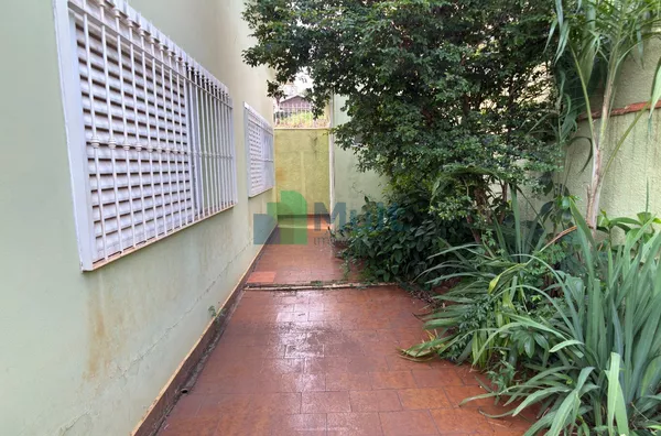 Casa Residencial e Comercial para Venda – 157,68 m² de Área Construída – 3 Quartos, 1 Suíte, 2 Banheiros – Bairro Jardim Palma Travassos | Ribeirão Preto/SP - Foto 4