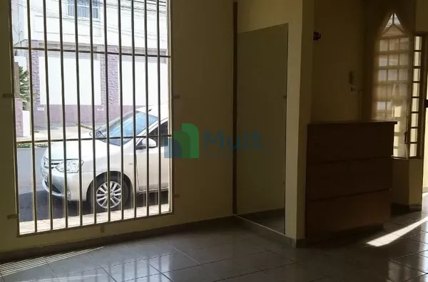 Loja  em excelente localização no Bairro Boulevard com 30m² de área útil.