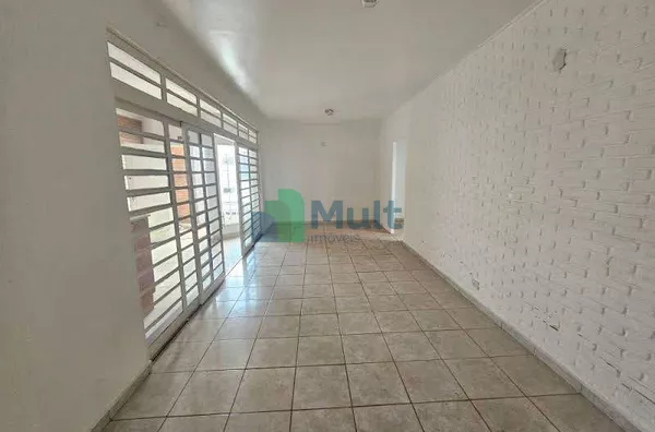 Imóvel Comercial em excelente localização no Bairro Vila Seixas com 300m² de terreno e 187m² de área útil.