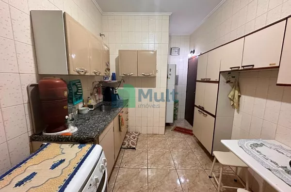 Apartamento térreo com 3 dormitórios ( 1 suíte)à venda, 93 m²  - Jardim Irajá - Ribeirão Preto/SP