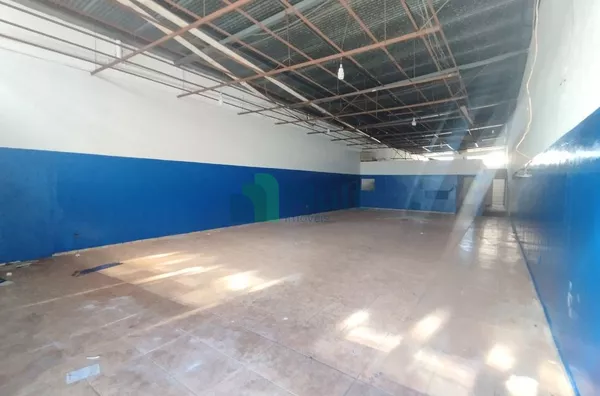 Salão Comercial em ótima localização no Monte Alegre, com 260m²