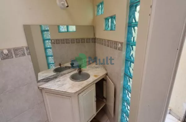 Sobrado Comercial/Residencial em ótima localização no JD Sumaré, Zona Sul,252m² de área útil.