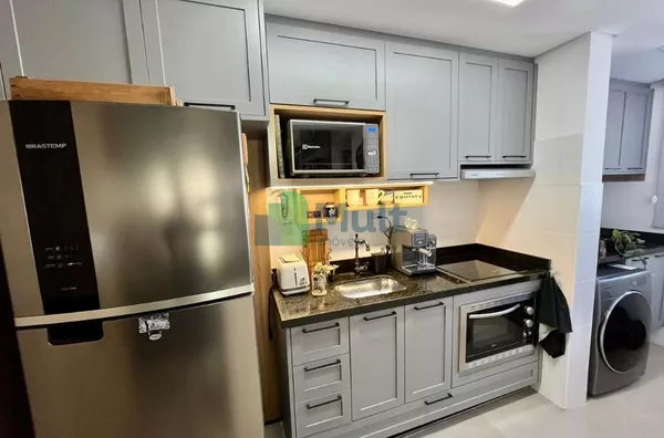 Cobertura Duplex Mobiliada, localizada no bairro Nova Aliança ao lado dos principais shopping da cidade de Ribeirão Preto com 93,22m² de área útil.