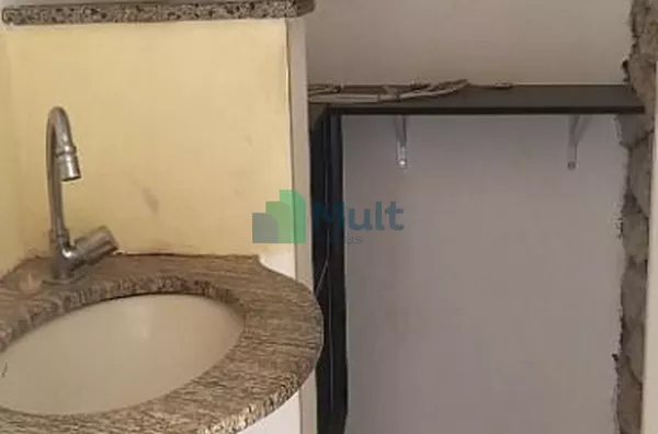 Loja  em excelente localização no Bairro Boulevard com 30m² de área útil.
