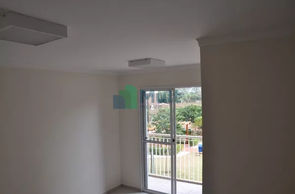 Apartamento em ótima localização na Av Caramuru com 55m² de área útil.