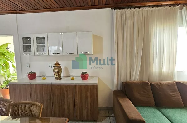 Casa Térrea localizada no Bairro Alexandre Balbo com 200m² de terreno e 110m² de área útil.