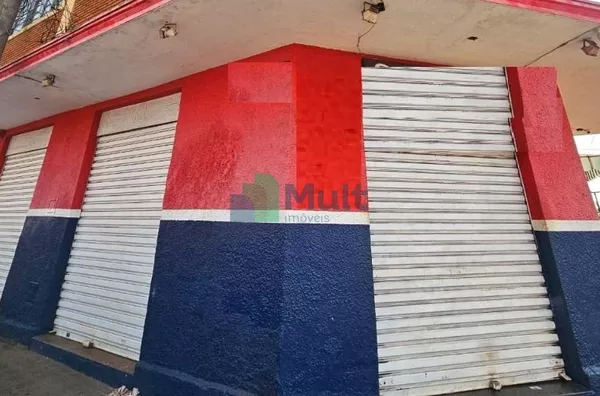 Salão Comercial de esquina em excelente localização no Bairro Vila Tibério com 88m² de área privativa.