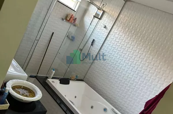 Casa em excelente localização no Bairro Palmares com terreno de 168m² e 147m² de construção, pintura nova.
