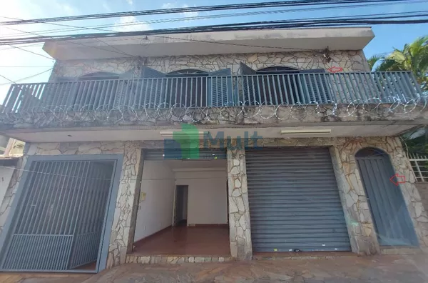 Salão Comercial em ótima localização no Centro da Cidade com 80m² .