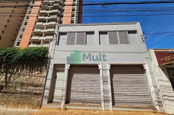 Imóvel Comercial reformado em excelente localização no Centro da Cidade com 67m² de área útil