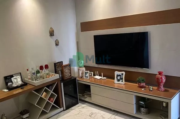 Casa em excelente localização no Bairro Palmares com terreno de 168m² e 147m² de construção, pintura nova.